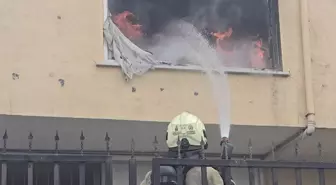 Ataşehir'de 5 Katlı Binada Yangın Çıktı