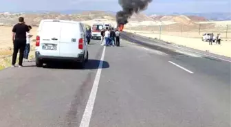 Beypazarı'nda Tır ile Otomobil Çarpıştı: Sürücü Yaralı