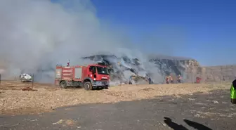 Mardin'de Mısır Balyaları Depolama Alanında Yangın Çıktı