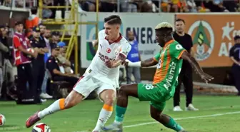 Trendyol Süper Lig'de Alanyaspor ile Galatasaray Karşılaşıyor