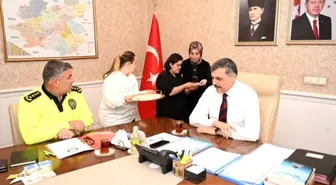 Erzurum Valiliği'nde Down Sendromlu İki Özel Çocuk Göreve Başladı