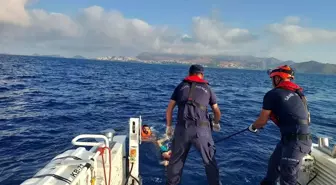 Bodrum'da Yunan Adalarına Yüzerek Geçmeye Çalışan 5 Göçmen Yakalandı