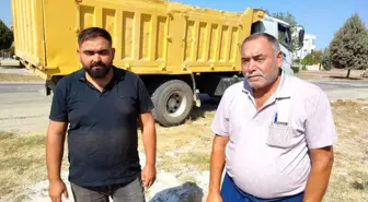 Adana'da Baba ve Oğul, Aldıkları Çekin Karşılıksız Çıkmasıyla Dolandırıldıklarını İddia Etti