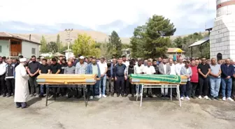 Konya'da İkiz Kardeşlerin Cenazesi Dualarla Uğurlandı