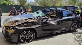 Lüks otomobil pert oldu, sahibi yoğun bakımda