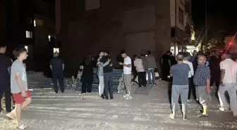 Adıyaman'da İnşaat Temeline Düşen Otomobilde 4 Kişi Yaralandı