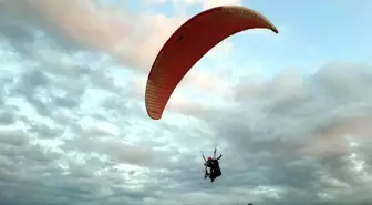 Sakarya'da yamaç paraşütü pilotları gökyüzüyle tanışıyor