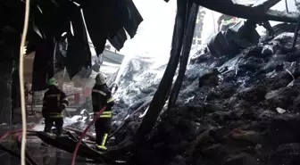 Erzurum'da Terlik Hammaddesi Fabrikasında Yangın