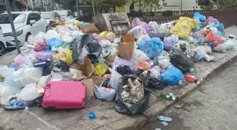Karşıyaka'da İşçi Eylemi Sonrası Çöp Sorunu Devam Ediyor