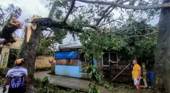 Filipinler'de Muson Yağmurları ve Tayfunlar 26 Can Aldı