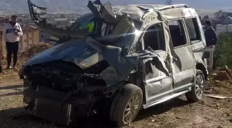 Yüksekova'da Trafik Kazası: 4 Yaralı