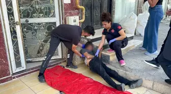 Adıyaman'da Uyuşturucu Bağımlısı Kaldırımda Yığıldı