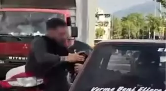 Bursa'da Trafik Tartışması Sözlü Atışmaya Dönüştü