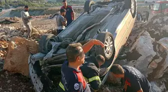 Hatay'da Kontrolü Kaybeden Otomobil Takla Attı