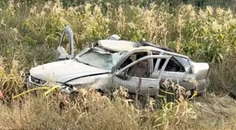 Afyonkarahisar'da Takla Atan Otomobilde 2 Yaralı