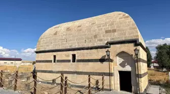 Ağrı'da tarihi Hamur Kümbeti restore edilerek yeniden ziyarete açıldı