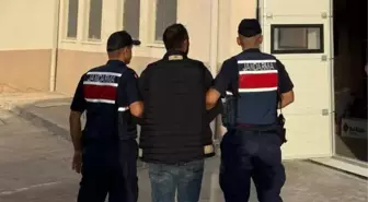 Kırşehir'de Aile Katliamı: Çift Bıçakla Öldürüldü, Kuzenler Yaralandı
