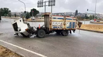 Çanakkale'de Trafik Kazası: 38 Yaşındaki Sürücü Hayatını Kaybetti