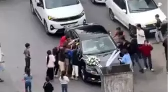 Esenyurt'ta Çocuklar Düğün Konvoyunu Çöp Konteyneri ile Kestiler