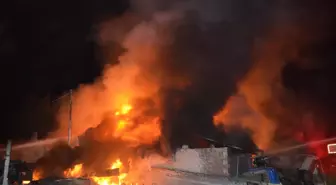 Aksaray'da Tandır Yangını İki Evi Küle Çevirdi