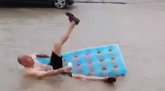 Fethiye'de Yağmur Eğlenceye Dönüştü