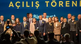 Özgür Özel: Ferdi Zeyrek Vakfı'na sahip çıkmak, bir Manisa sevdasına ve iyiliğe sahip çıkmaktır