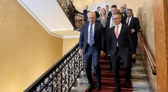 TBMM Başkanı Numan Kurtulmuş, Budapeşte'de Yunus Emre Enstitüsü'nü Ziyaret Etti