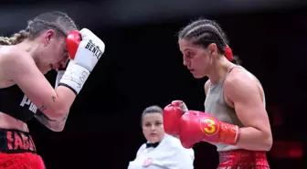 Boksör Seren Ay Çetin, WBA Altın Kemer Şampiyonu Oldu