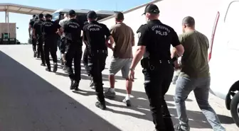 Antalya'da Asayiş Uygulamasında 186 Şahıs Yakalandı