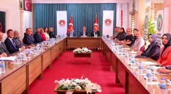 Vali Eldivan'dan Aile Yılı Faaliyetleri Kapsamında Önemli Toplantı