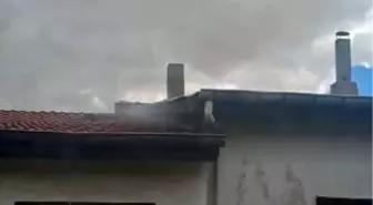 Beypazarı'nda Dükkanın Çatısında Yangın Çıktı
