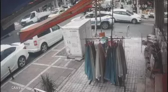 Esenyurt'ta Polis Takibinde Şüpheli Araç Dramı