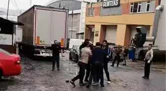 Esenyurt'ta Yük İndirme Sırasında Kavga Çıktı