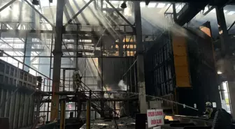 İzmir'deki Çelik Fabrikasında Yangın Kontrol Altına Alındı