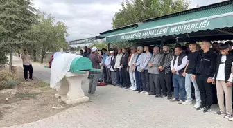 Konya'da Trafik Kazasında Hayatını Kaybeden Genç Kız Gelinliğiyle Uğurlandı