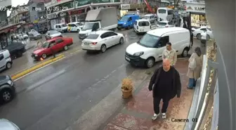 Kartepe'de Seyir Halindeki Otomobilde Yangın Çıktı