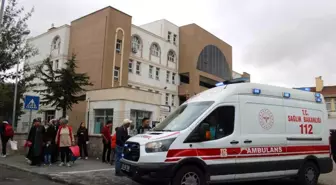 Kayseri'de Okulda Yangın Ziline Basılınca İzdiham: 15 Öğrenci Yaralandı
