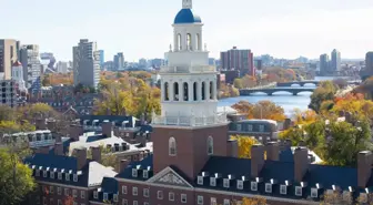 ABD, Harvard Üniversitesi'ne Yönelik Federal Fonları Kesme Sürecini Başlattı
