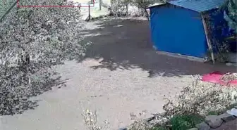 Ankara'da Atıl Binada Göçük Meydana Geldi