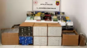 Kaş'ta Yüklü Miktarda Kaçak Tütün ve Ürünleri Ele Geçirildi