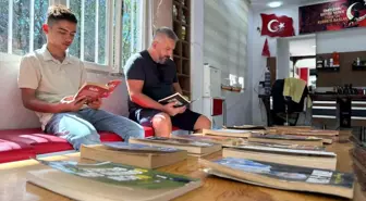 Antalya'da Kuaförde Kitap Okuma Uygulaması