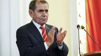 Dursun Özbek, tarihi zaferin ardından soyunma odasında müjdeyi verdi