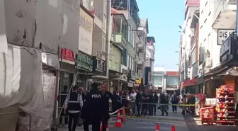 Akyazı'da Çatırdayan Bina Tahliye Edildi