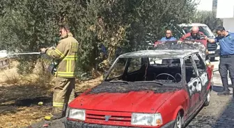 Balıkesir'de Araç Yangını Otluk Alana Sıçradı