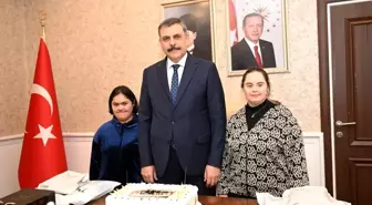 Vali Mustafa Çiftçi, Down Sendromlu Çocukların Doğum Gününü Kutladı