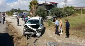 Antalya'da İki Ticari Araç Çarpıştı: 1 Yaralı