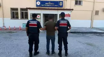 Uşak'ta Jandarma Operasyonu: 11 Aranan Kişi Yakalandı