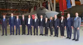 Özgür Özel, Milli Muharip Uçak KAAN'ın Destekçisi Oldu