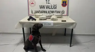 VAN'da Narkotik Operasyonu: 4 Kilo Skunk ve Silah Ele Geçirildi