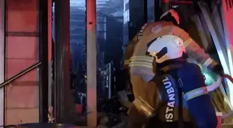 Ümraniye'de Nalburda Çıkan Yangın Kısa Sürede Büyüdü